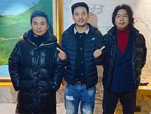 經(jīng)紀(jì)人陳星與水木年華合影